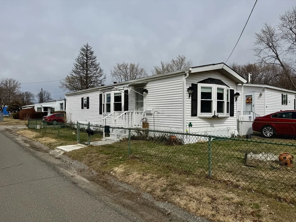 Unit for sale at 31 Mobile Home Way, Springfield, MA 01119