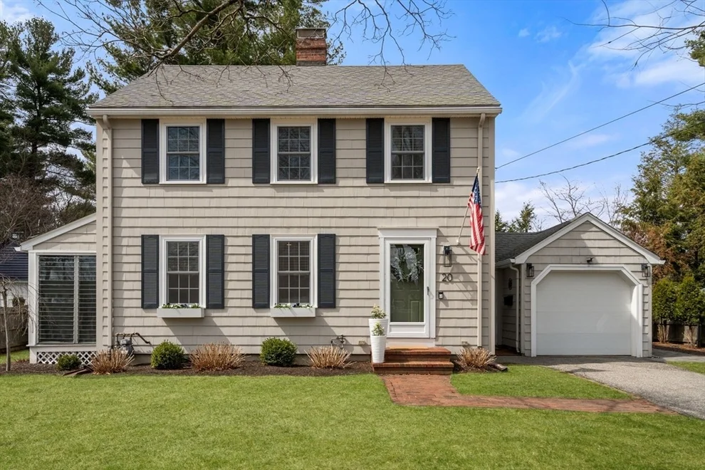 Unit for sale at 20 Pilgrim Rd, Reading, MA 01867