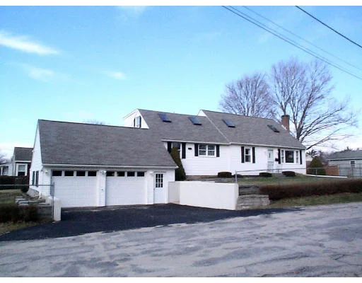 Unit for sale at 4 Clark St, Auburn, MA 01501