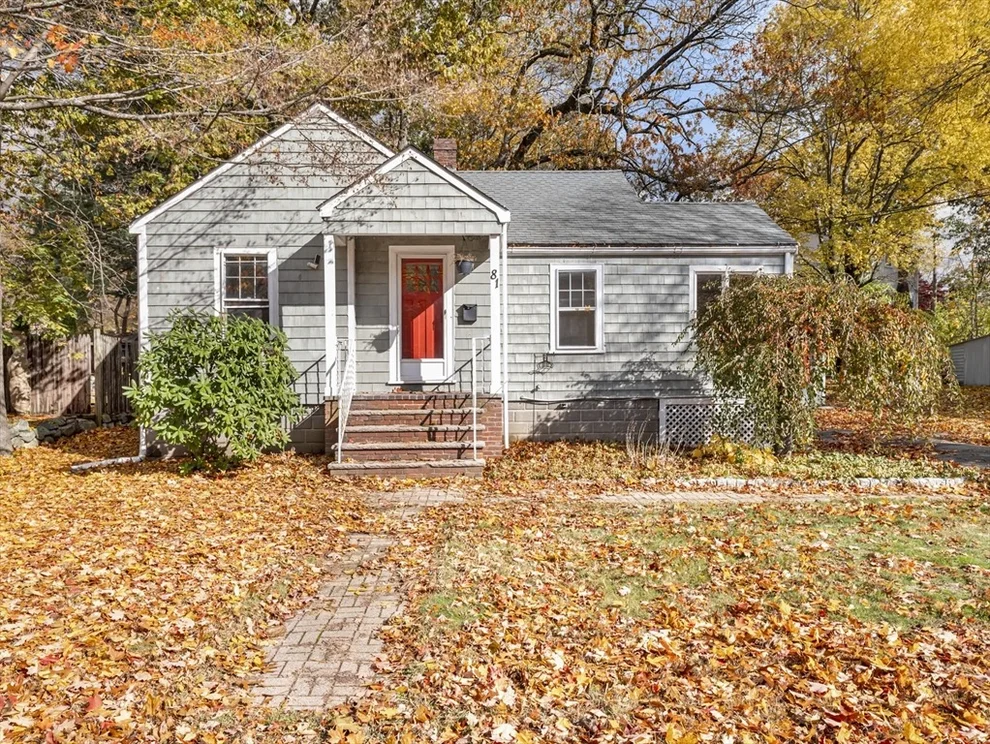 Unit for sale at 81 Spring St, Wakefield, MA 01880