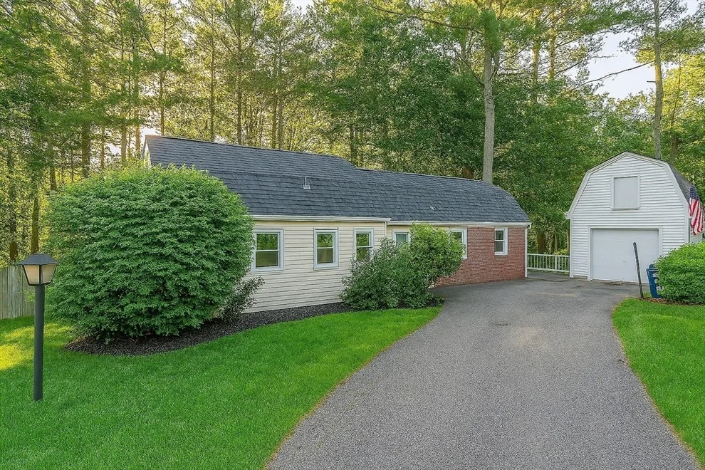 Unit for sale at 70 Bardin St, Hanover, MA 02339
