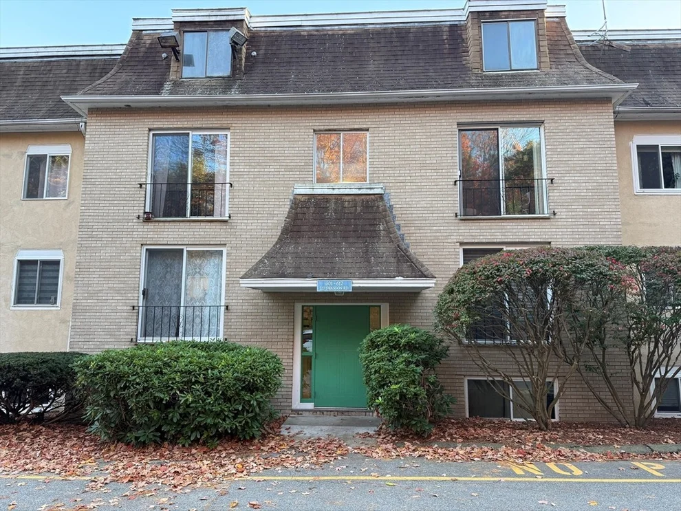 Unit for sale at 220 Swanson Rd, Boxborough, MA 01719