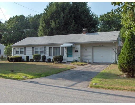 Unit for sale at 28 Winter Park Rd, Framingham, MA 01702