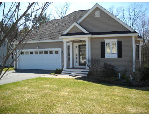 Unit for sale at 8 Canterbury Court, Salem, NH 03079