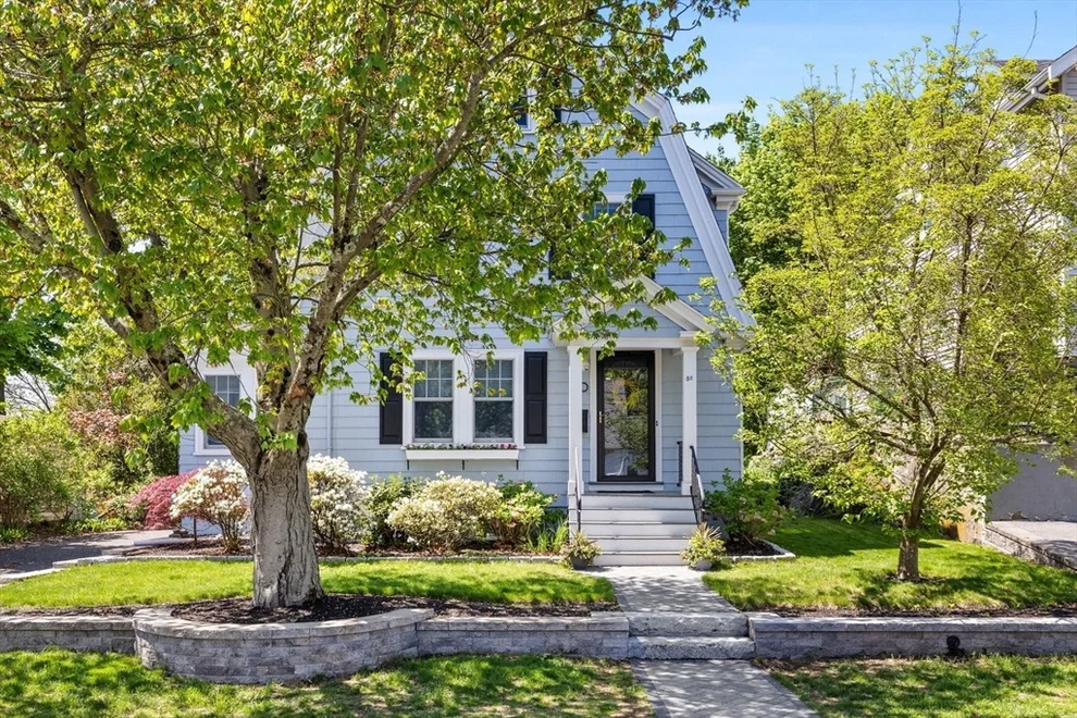 Unit for sale at 80 Baxter St, Melrose, MA 02176