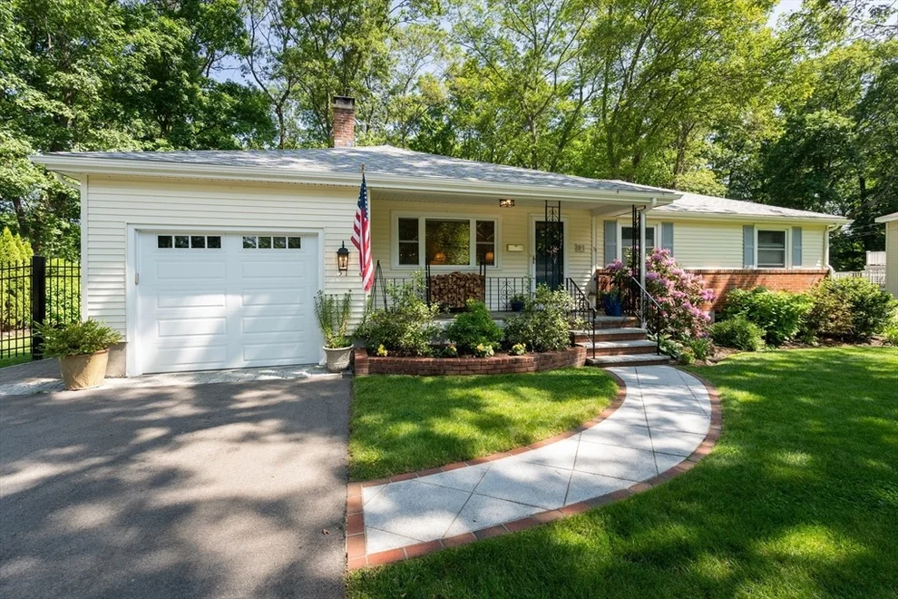 Unit for sale at 51 Claudette Cir, Framingham, MA 01701