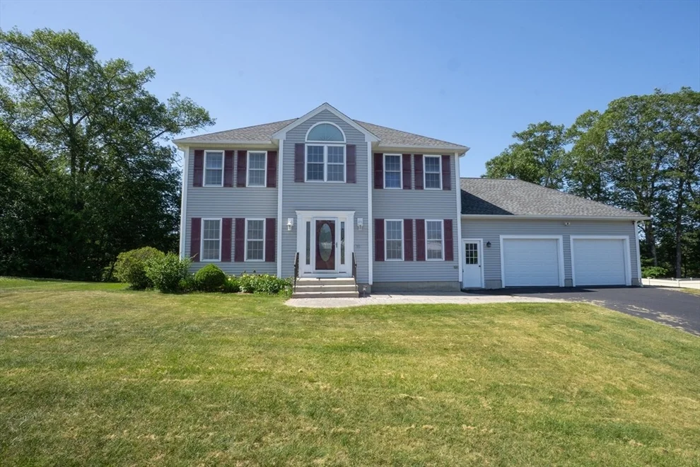 Unit for sale at 30 Briarcliff Dr, Auburn, MA 01501
