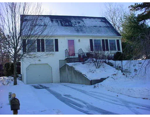 Unit for sale at 16 Boulder Hill Ln, Ashland, MA 01721