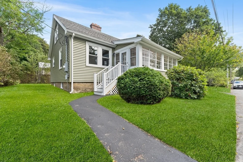 Unit for sale at 11 Harvard Ave, Shrewsbury, MA 01545