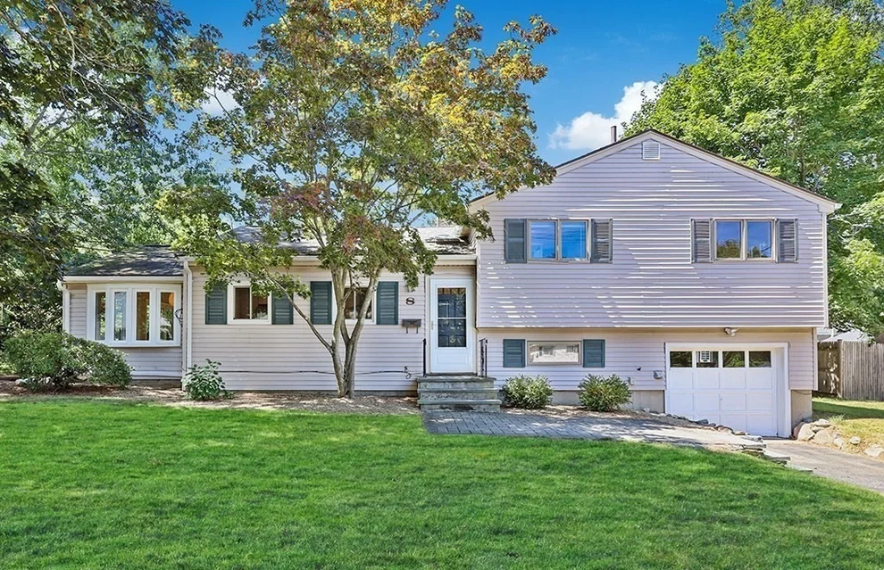 Unit for sale at 8 Oakvale Rd, Framingham, MA 01701