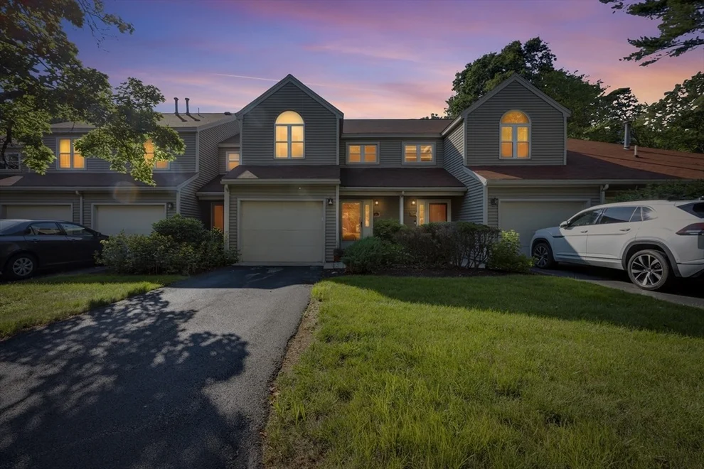 Unit for sale at 8 Woodcrest Dr, Oxford, MA 01537