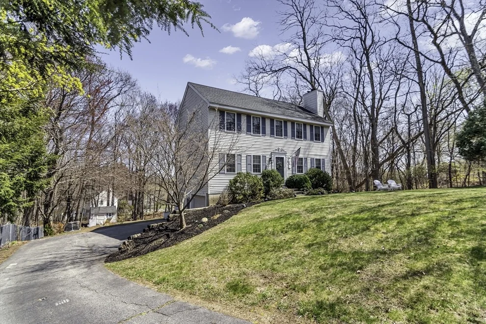 Unit for sale at 7 Bowdoin Dr, Haverhill, MA 01830