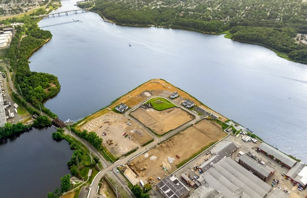 Unit for sale at 141 East Point Drive, East Providence, RI 02916