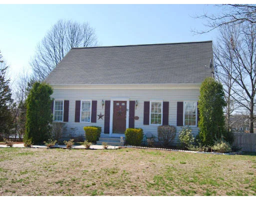 Unit for sale at 17 Missy Ln, Attleboro, MA 02703