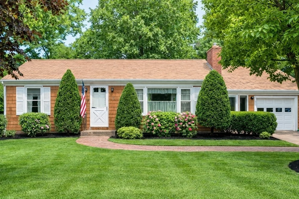 Unit for sale at 181 Main St, Foxboro, MA 02035