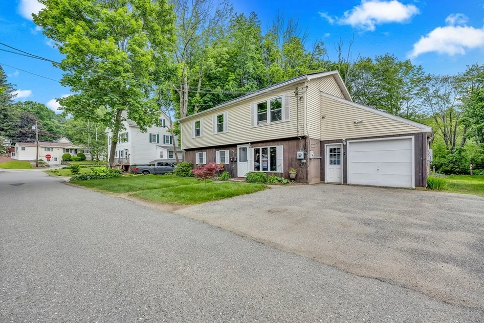 Unit for sale at 1 Dale St, Spencer, MA 01562