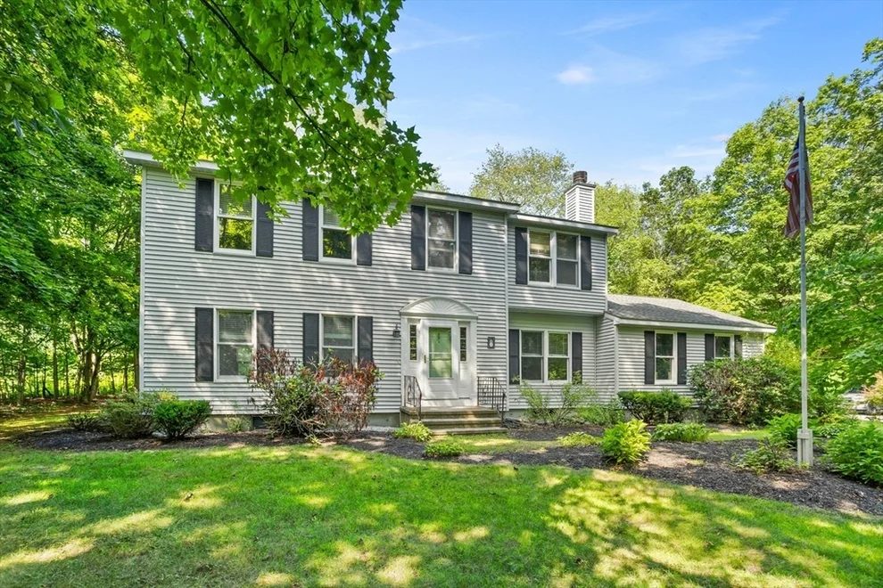 Unit for sale at 27 Park St, Pepperell, MA 01463
