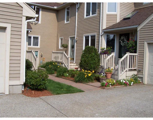 Unit for sale at 69 Pointe Rok Dr, Worcester, MA 01604