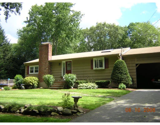 Unit for sale at 28 Cross, Hopkinton, MA 01748