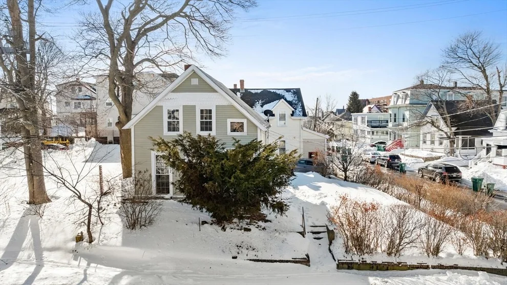Unit for sale at 26 Sagamore St, Lynn, MA 01902
