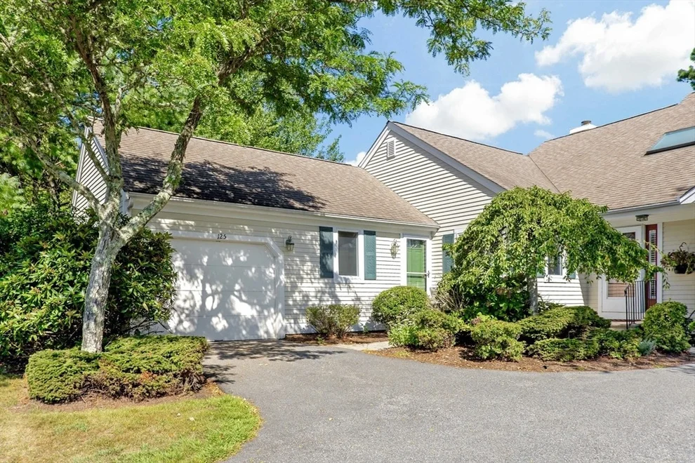 Unit for sale at 125 Leisure Green Dr, Mashpee, MA 02649