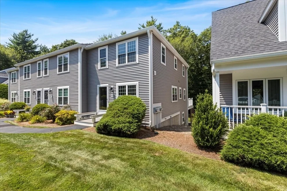 Unit for sale at 523 Washington St, Pembroke, MA 02359