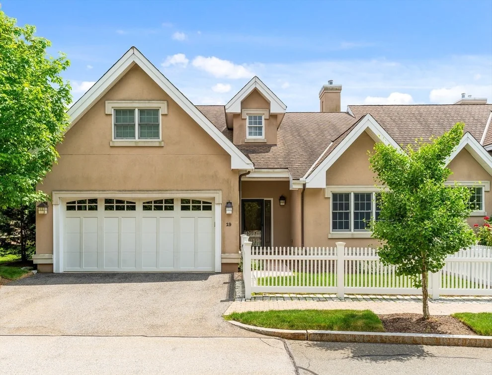 Unit for sale at 287 Langley Rd, Newton, MA 02459