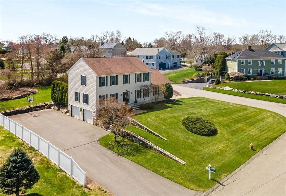 Unit for sale at 75 Broad Cove St, Somerset, MA 02726