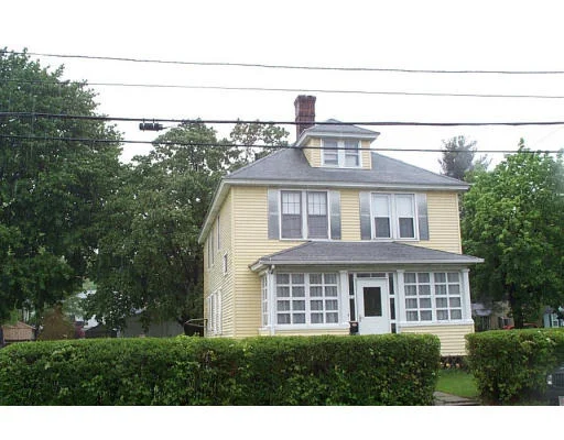 Unit for sale at 36 Leeds, Worcester, MA 01606