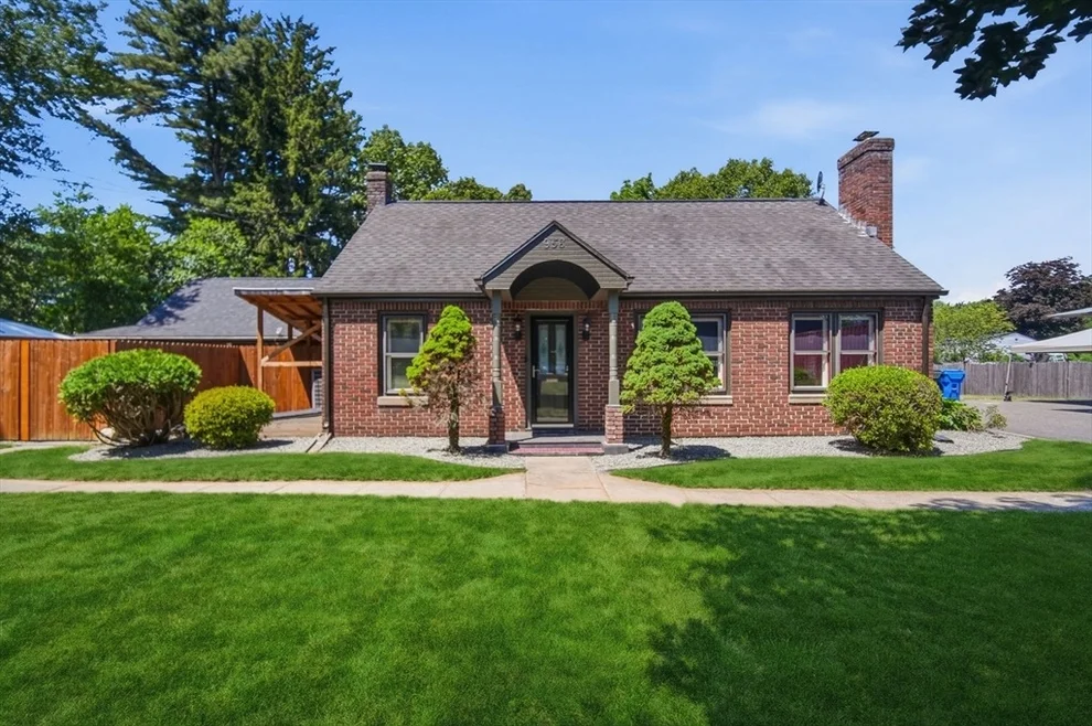 Unit for sale at 958 Parker St, Springfield, MA 01129