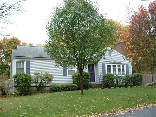 Unit for sale at 18 Woodway Drive, Shrewsbury, MA 01545