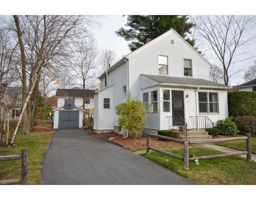 Unit for sale at 3 Claflin Rd, Wellesley, MA 02482