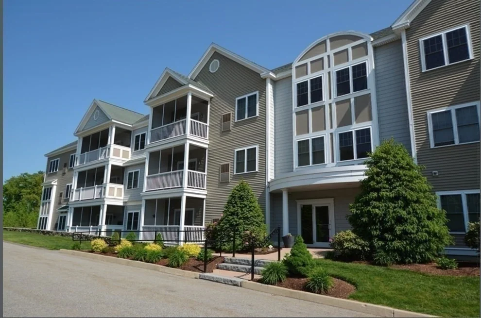 Unit for sale at 2105 Briarwood Vlg, Clinton, MA 01510