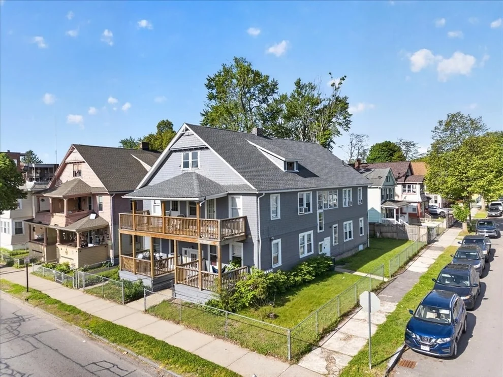 Unit for sale at 310 Oakland St, Springfield, MA 01108