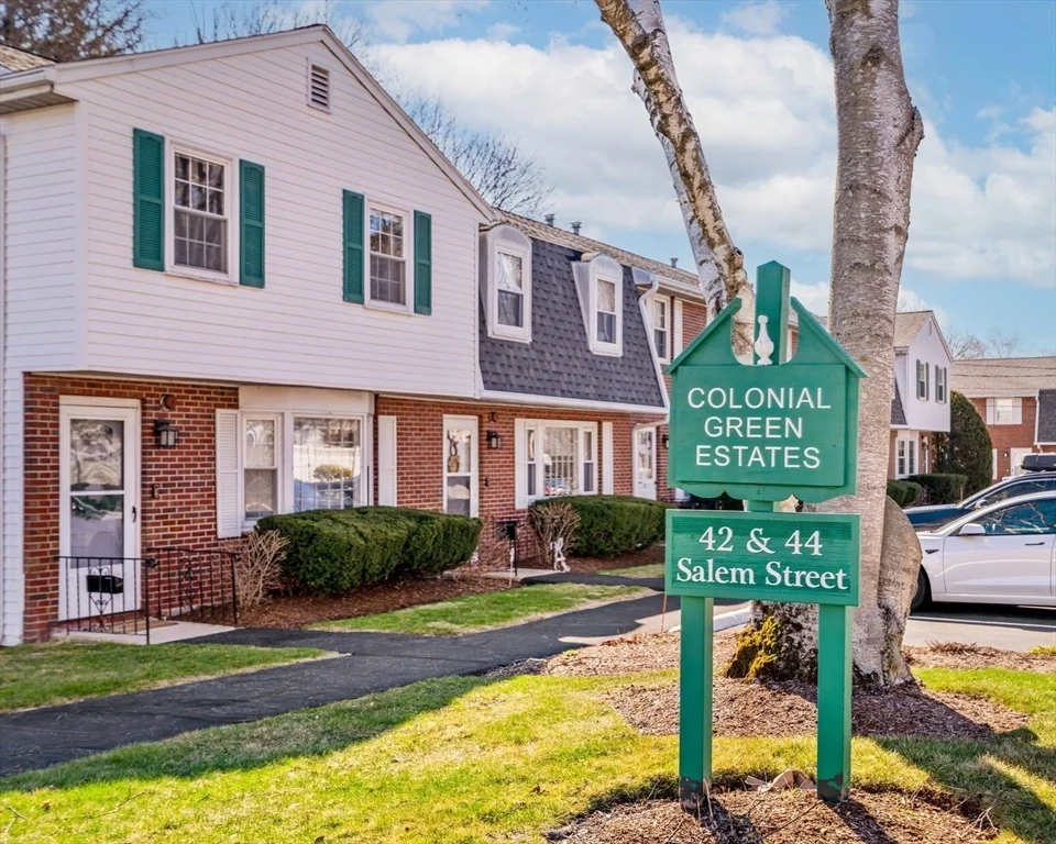Unit for sale at 44 Salem St, Wakefield, MA 01880