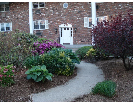 Unit for sale at 418 Meadow St., Agawam, MA 01001