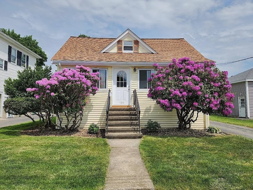 Unit for sale at 130 Monroe St, Norwood, MA 02062