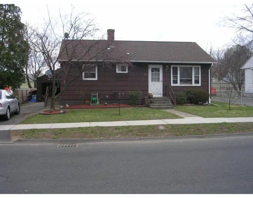Unit for sale at 31 Meetinghouse Rd, Chicopee, MA 01013