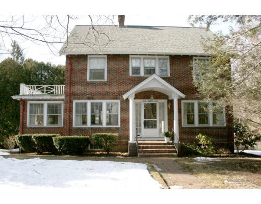 Unit for sale at 7 Highland St, Weston, MA 02493