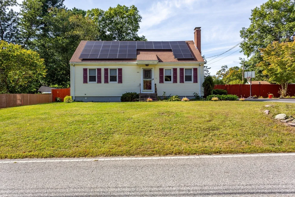 Unit for sale at 359 Pike Ave, Attleboro, MA 02703