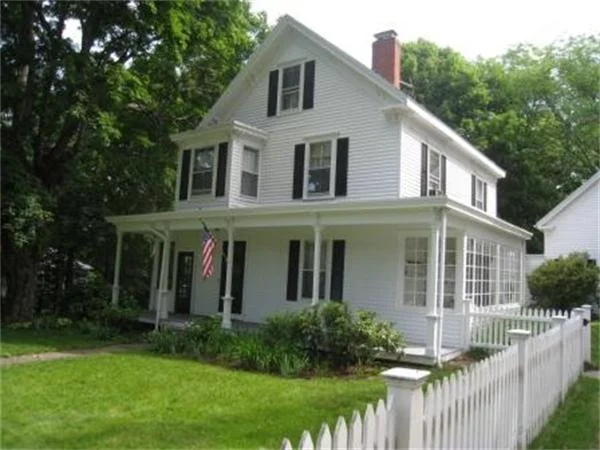 Unit for sale at 26 Oak Hill Rd, Southborough, MA 01772
