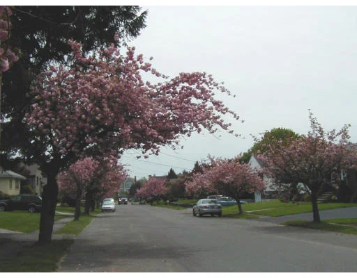 Unit for sale at 14 Countryside Lane, Marblehead, MA 01945