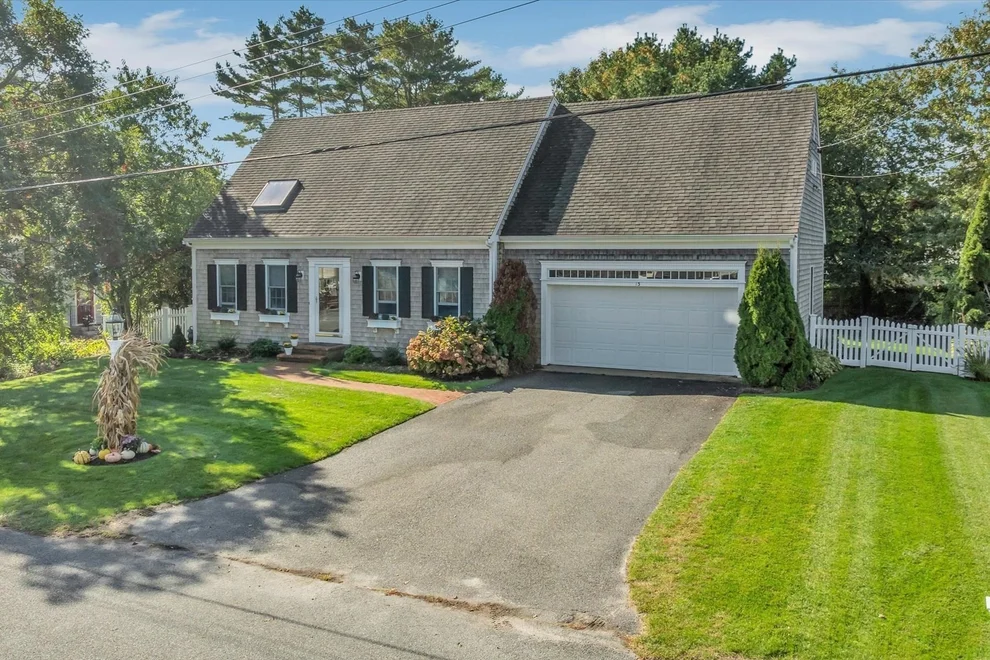 Unit for sale at 13 Nightingale Dr, Yarmouth, MA 02664