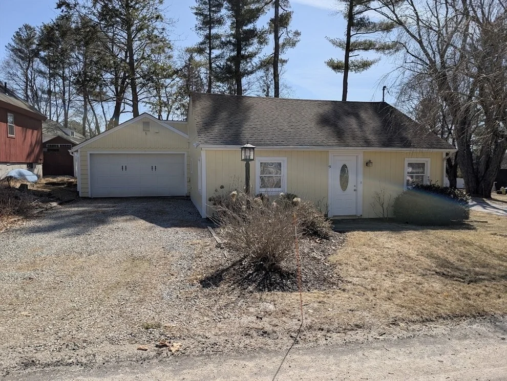 Unit for sale at 9 Grandview Ave, Charlton, MA 01507