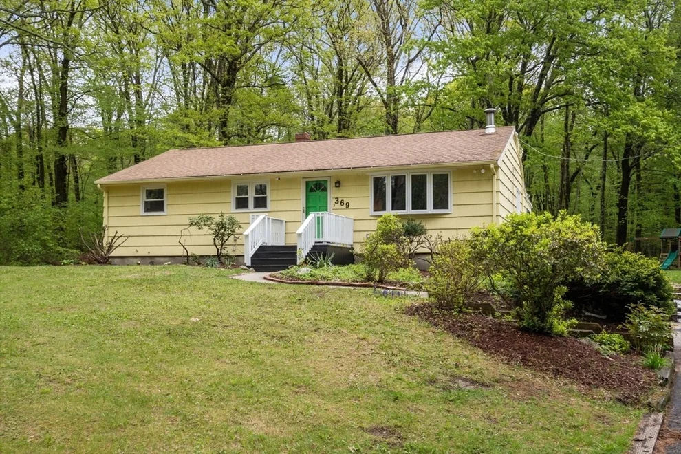 Unit for sale at 369 Central Tpke, Sutton, MA 01590