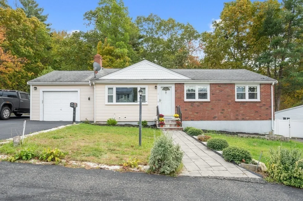 Unit for sale at 16 Woodcliff Rd, Holbrook, MA 02343