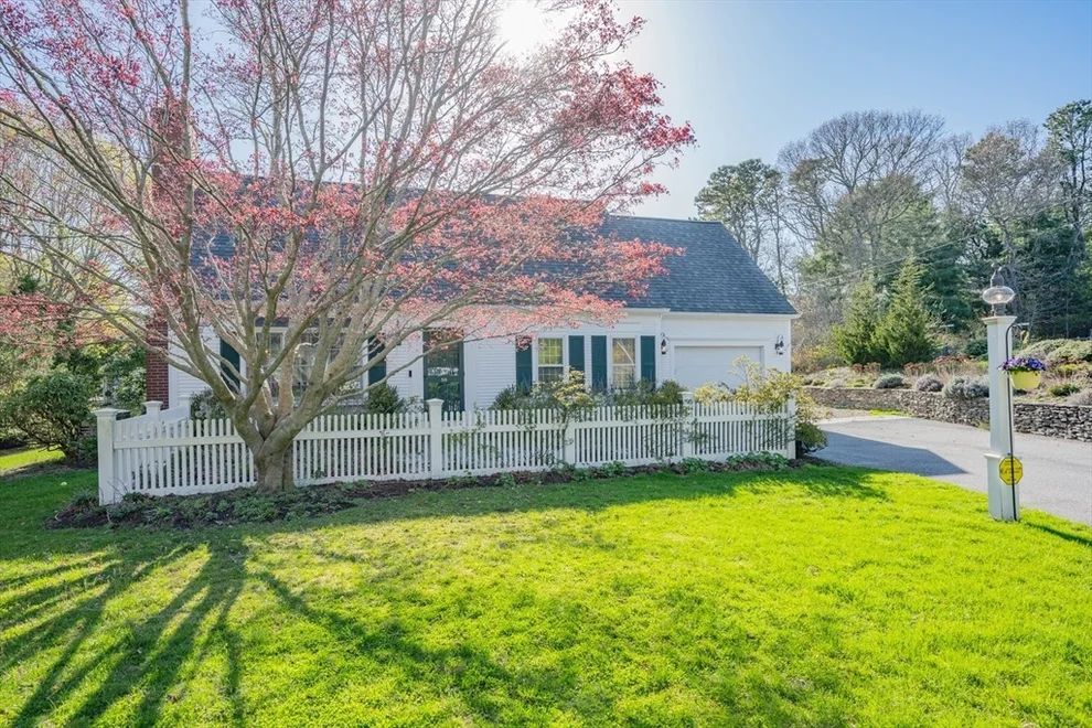 Unit for sale at 59 Robbins St, Barnstable, MA 02655