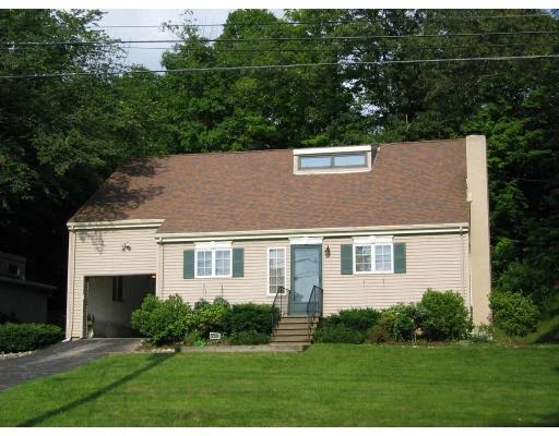 Unit for sale at 952 Waltham St, Lexington, MA 02421