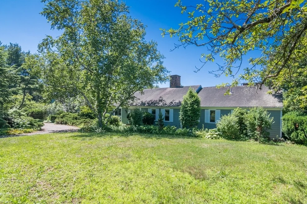 Unit for sale at 53 Iduna Ln, Amherst, MA 01002