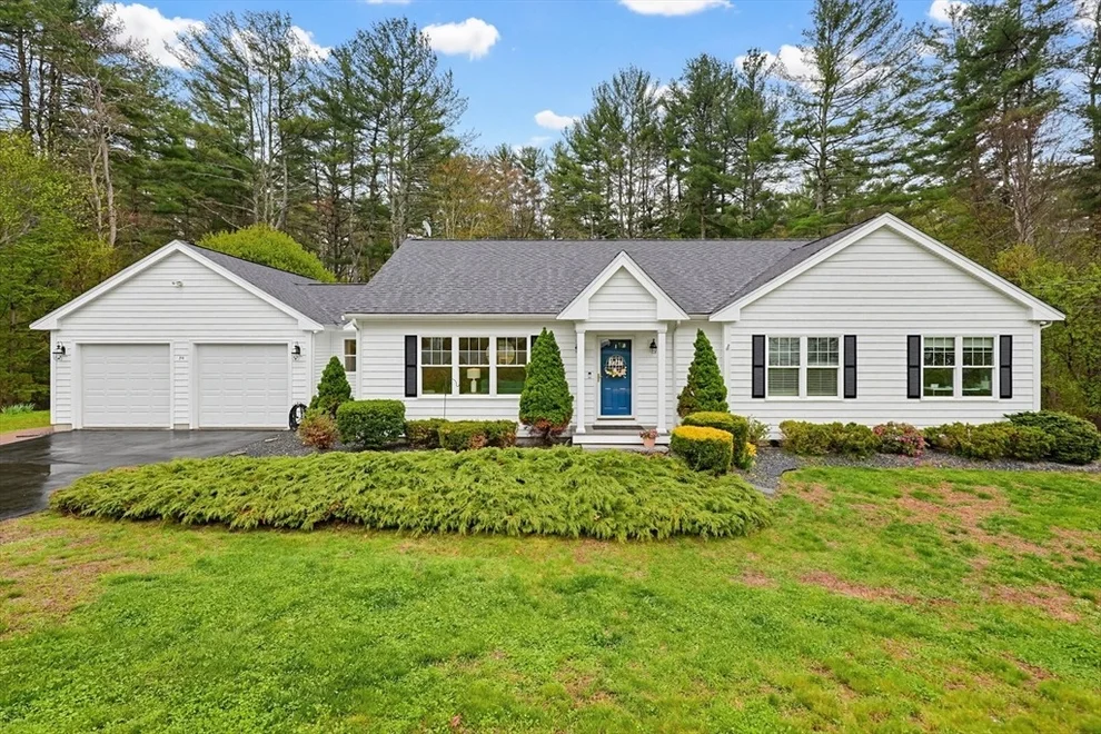 Unit for sale at 36 Brooks St, Upton, MA 01568